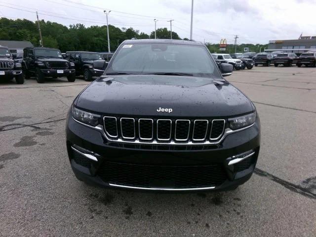 new 2025 Jeep Grand Cherokee car, priced at $45,896