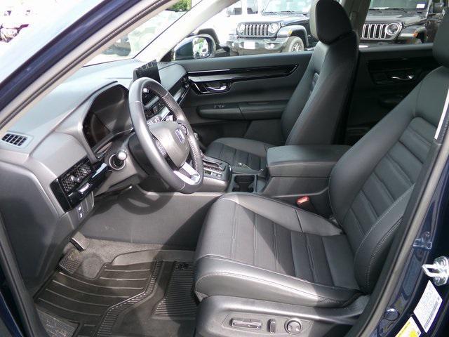used 2025 Honda CR-V car, priced at $36,995