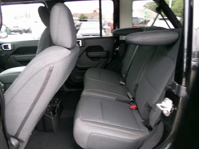 new 2025 Jeep Wrangler car, priced at $48,270