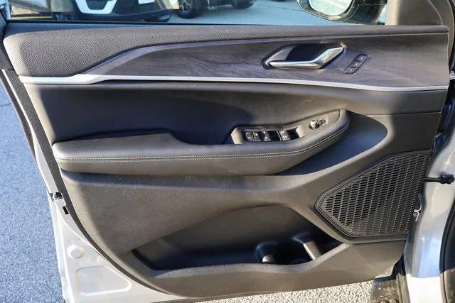 new 2025 Jeep Grand Cherokee L car, priced at $53,960