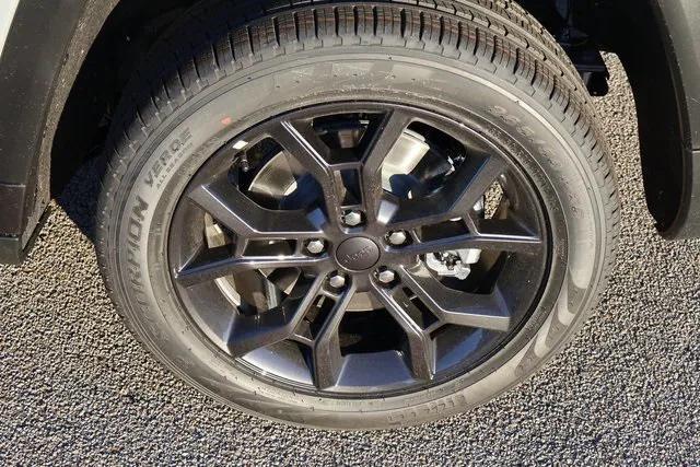 new 2025 Jeep Grand Cherokee L car, priced at $53,960