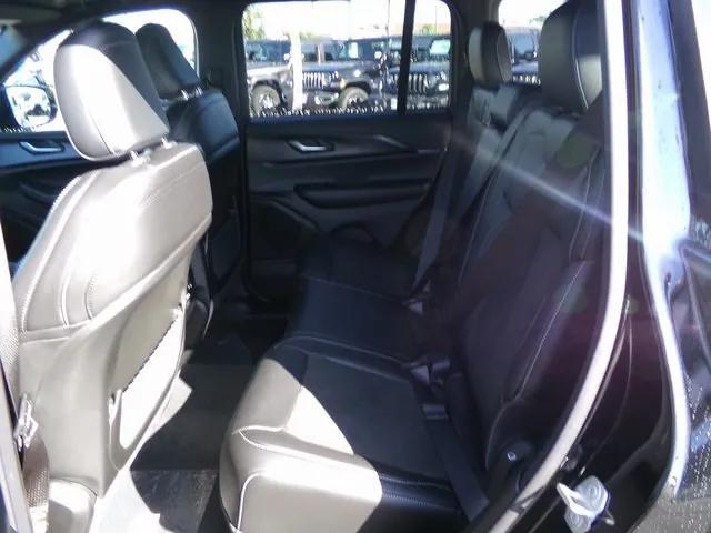 new 2025 Jeep Grand Cherokee car, priced at $40,710