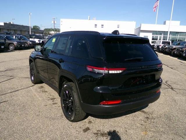 new 2025 Jeep Grand Cherokee car, priced at $40,710