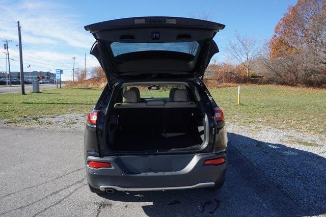 used 2018 Jeep Cherokee car, priced at $17,625