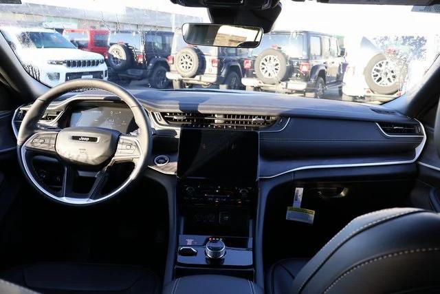 new 2025 Jeep Grand Cherokee car, priced at $45,470