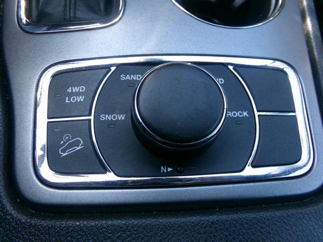 used 2020 Jeep Grand Cherokee car, priced at $27,995