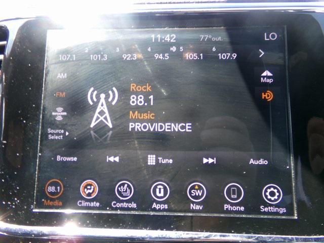 used 2020 Jeep Grand Cherokee car, priced at $27,995
