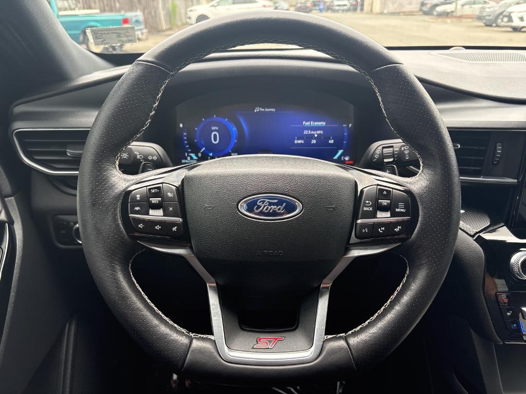 used 2023 Ford Explorer car, priced at $43,024