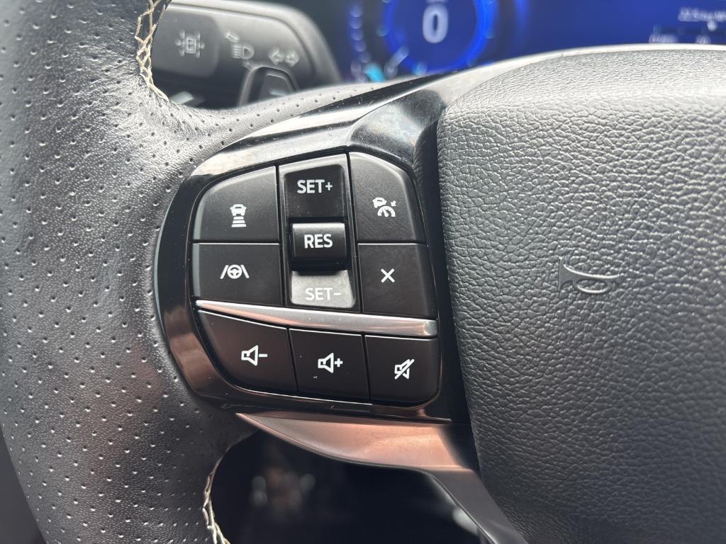 used 2023 Ford Explorer car, priced at $43,024