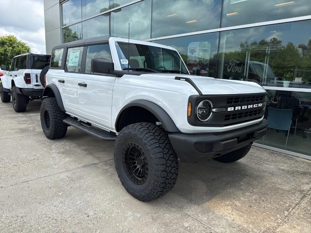 new 2025 Ford Bronco car, priced at $49,960