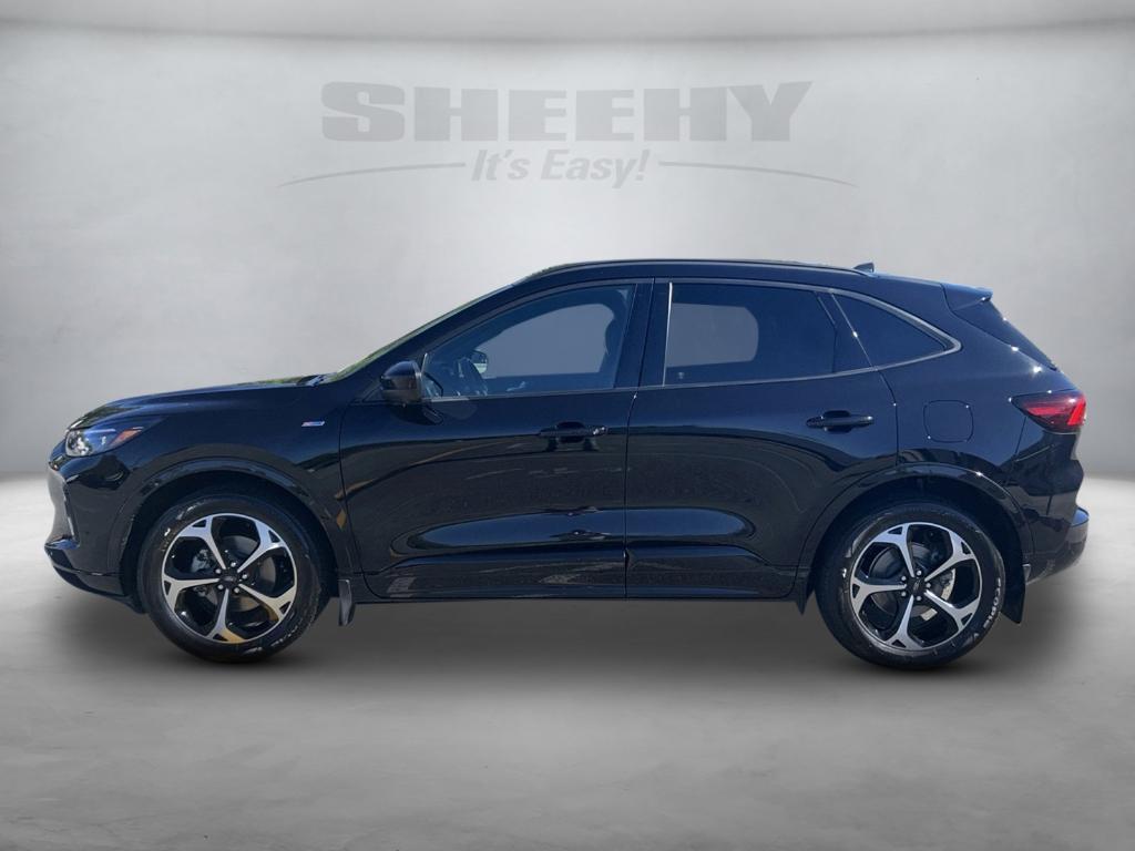 used 2023 Ford Escape car, priced at $27,900