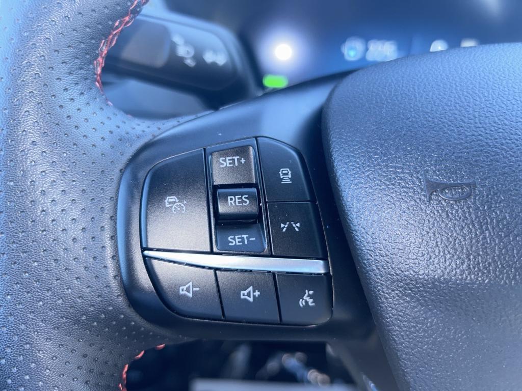 used 2023 Ford Escape car, priced at $27,900