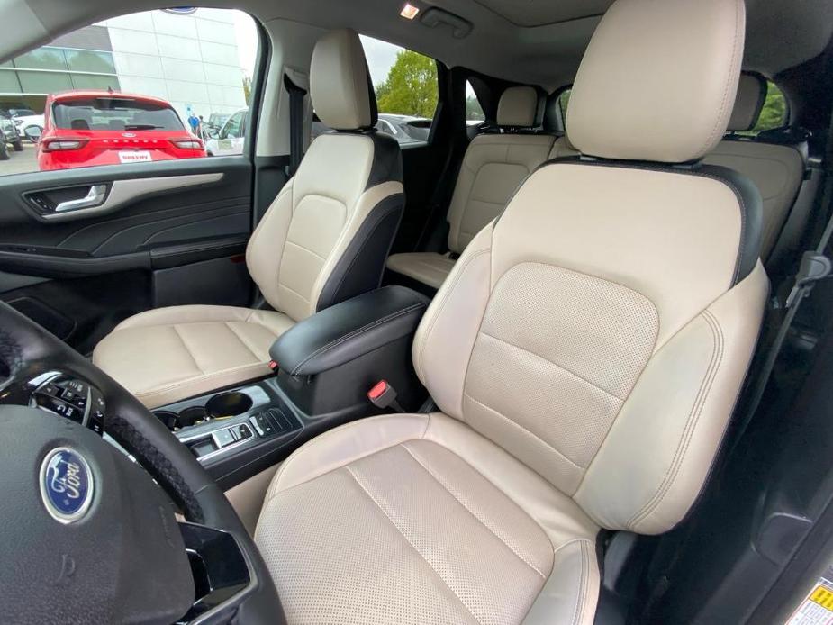 used 2022 Ford Escape car, priced at $22,950