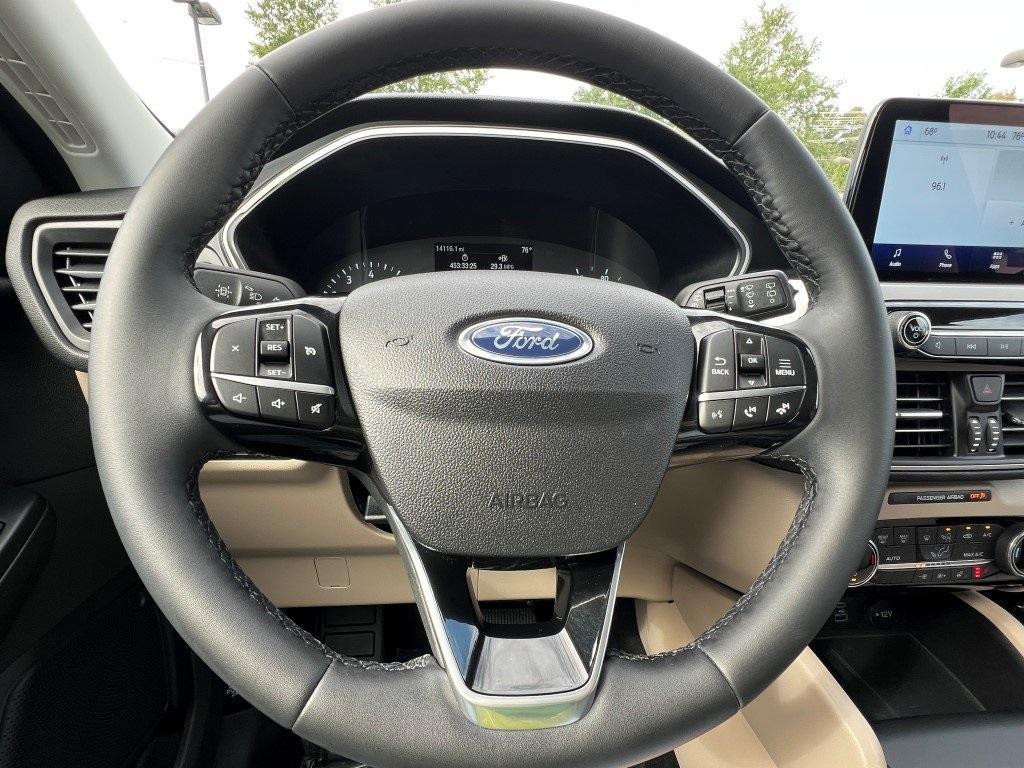 used 2022 Ford Escape car, priced at $23,500