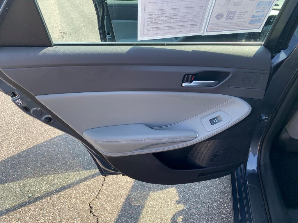 used 2019 Toyota Avalon Hybrid car, priced at $24,613