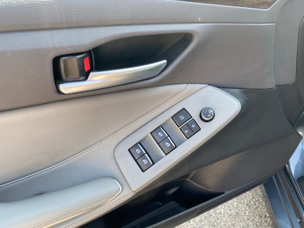 used 2019 Toyota Avalon Hybrid car, priced at $24,613