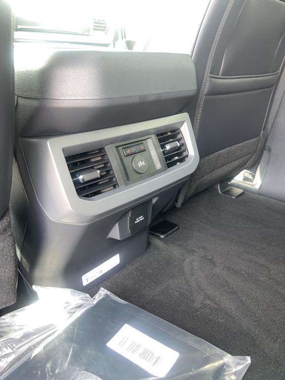 new 2025 Ford F-250 car, priced at $86,550