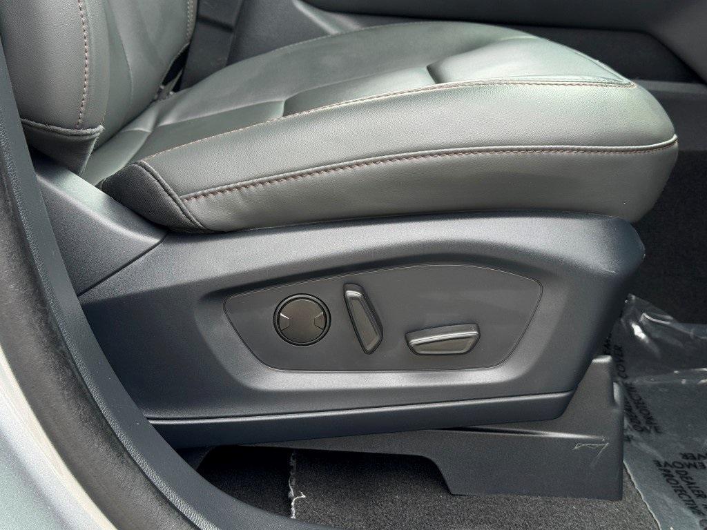 used 2025 Ford Explorer car, priced at $41,948