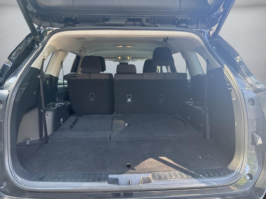 used 2023 Toyota Highlander car, priced at $32,650