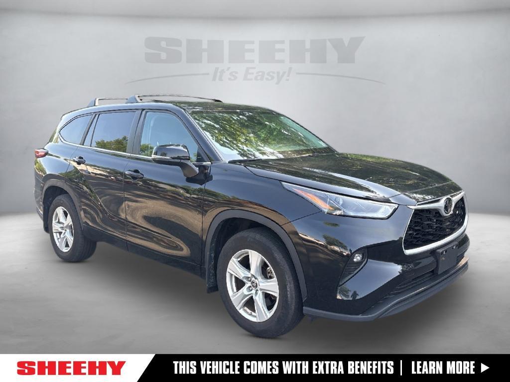 used 2023 Toyota Highlander car, priced at $32,650