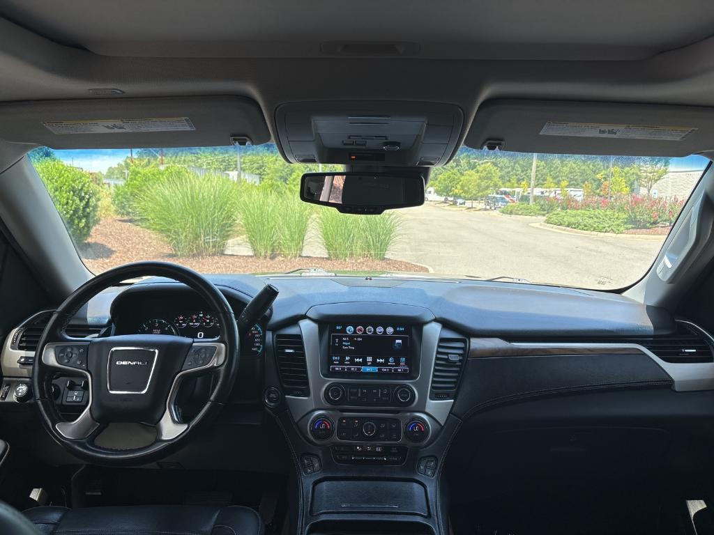 used 2019 GMC Yukon car, priced at $35,621