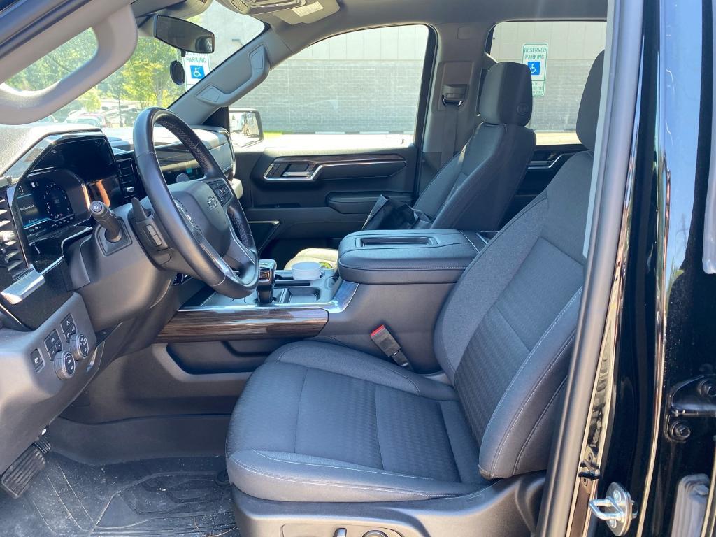 used 2022 Chevrolet Silverado 1500 car, priced at $45,525