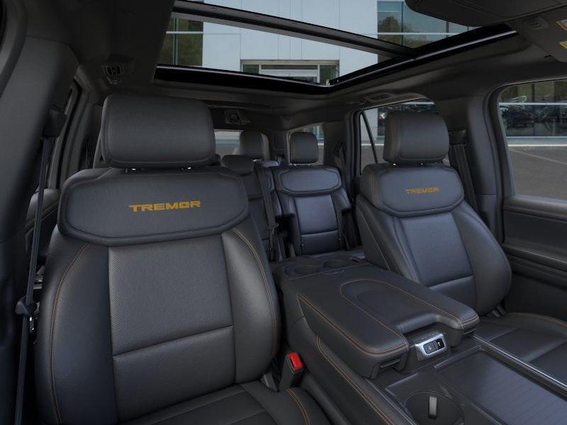 new 2025 Ford Expedition car, priced at $80,027