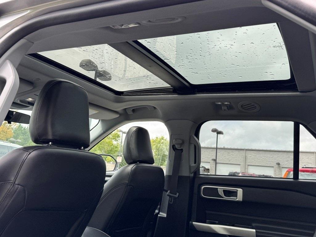 used 2022 Ford Explorer car, priced at $28,995