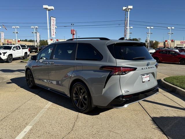 new 2025 Toyota Sienna car