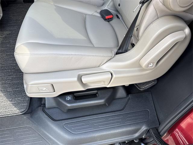 used 2024 Honda Odyssey car, priced at $42,987