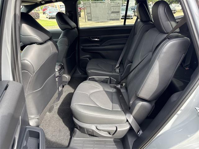 new 2025 Toyota Grand Highlander car, priced at $58,006