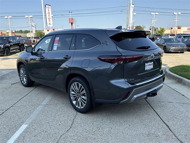 new 2025 Toyota Highlander car, priced at $56,569