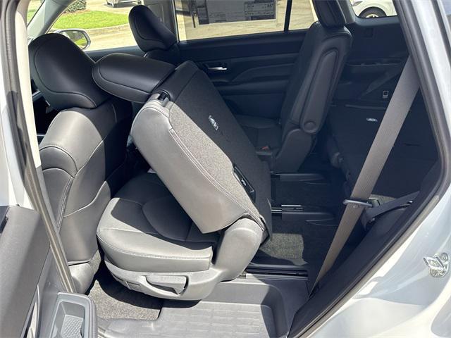 new 2025 Toyota Grand Highlander car, priced at $56,199