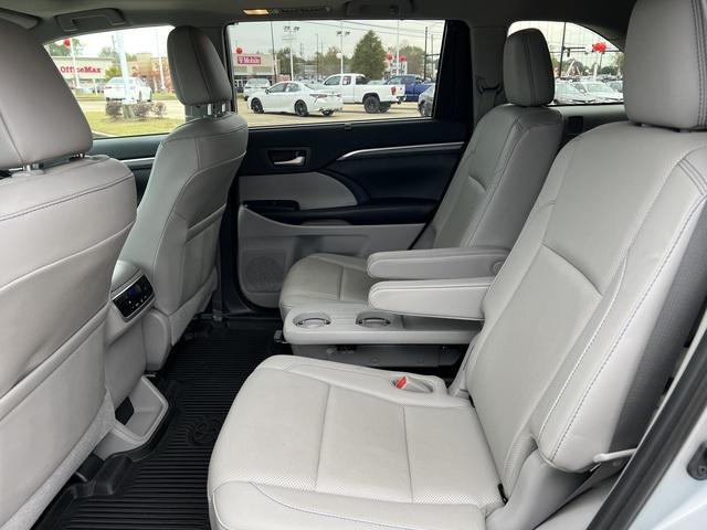 used 2019 Toyota Highlander car