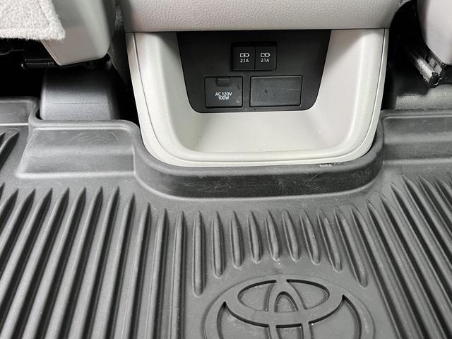 used 2019 Toyota Highlander car