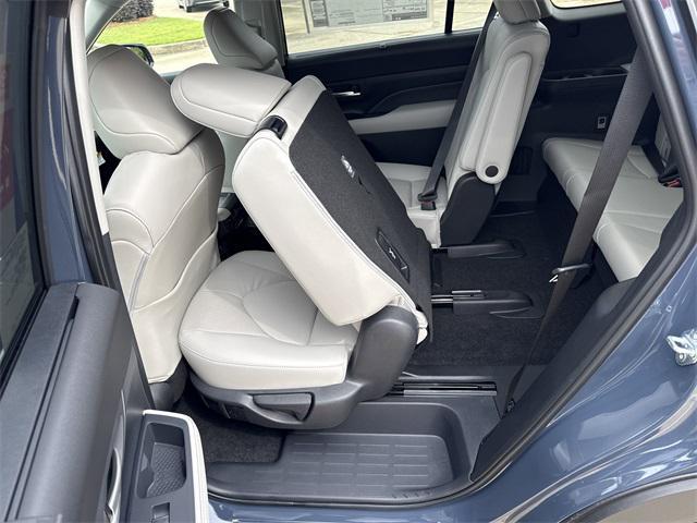 new 2025 Toyota Grand Highlander car, priced at $55,775