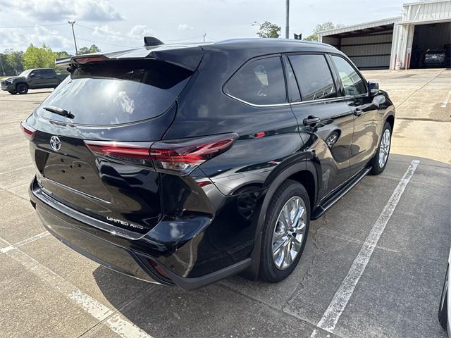 new 2025 Toyota Highlander car, priced at $53,039
