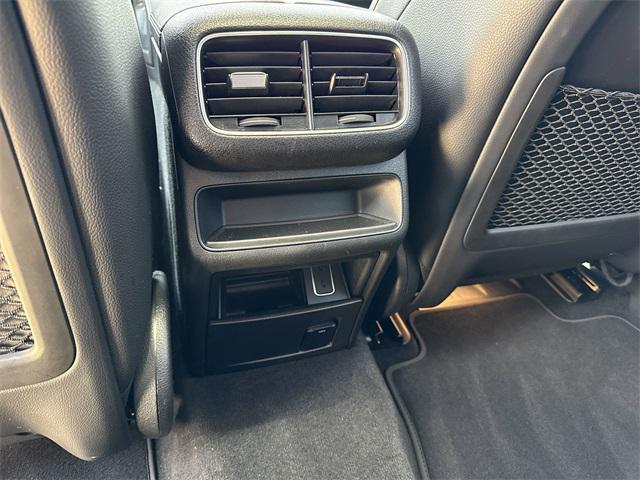 used 2022 Mercedes-Benz GLE 450 car, priced at $53,987