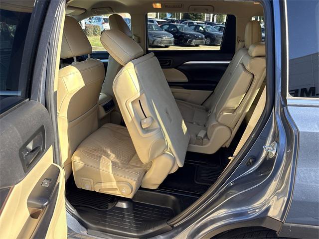 used 2019 Toyota Highlander car, priced at $18,987