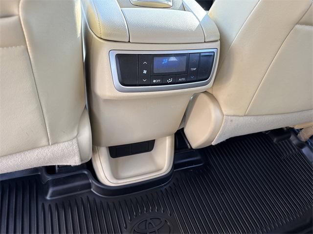 used 2019 Toyota Highlander car, priced at $18,987