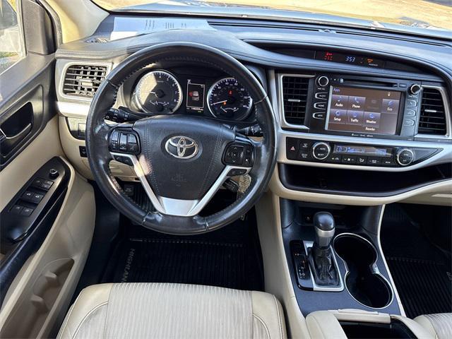 used 2019 Toyota Highlander car, priced at $18,987