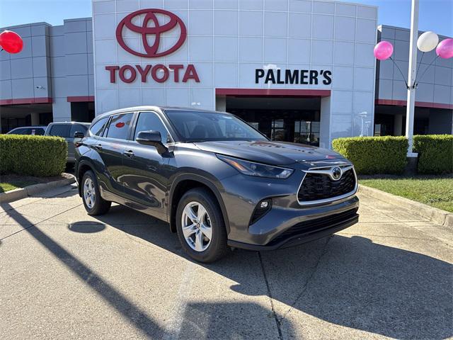 new 2025 Toyota Highlander car, priced at $43,714