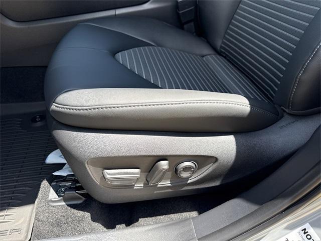 new 2025 Toyota Highlander car, priced at $51,908