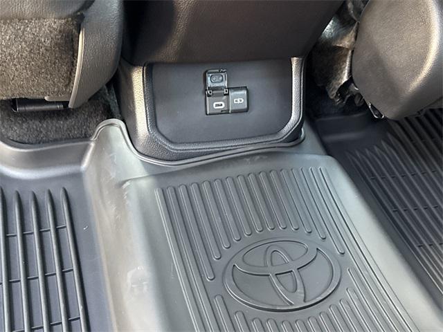 new 2025 Toyota Highlander car, priced at $51,908