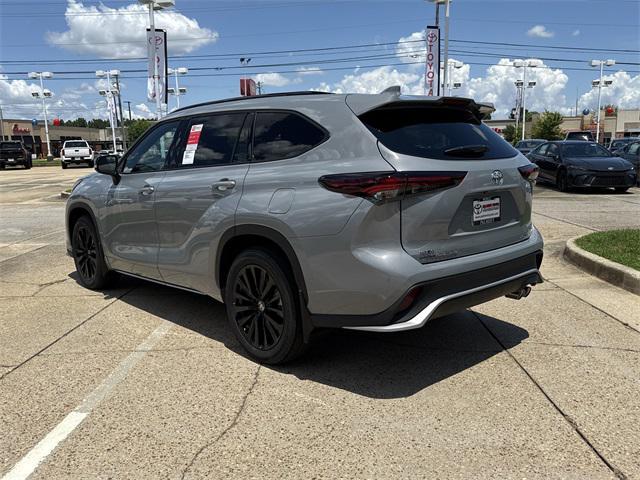 new 2025 Toyota Highlander car, priced at $51,908