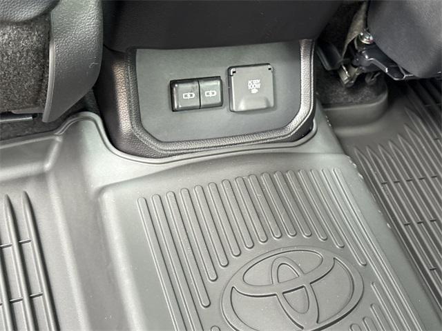 new 2025 Toyota Highlander car, priced at $53,119