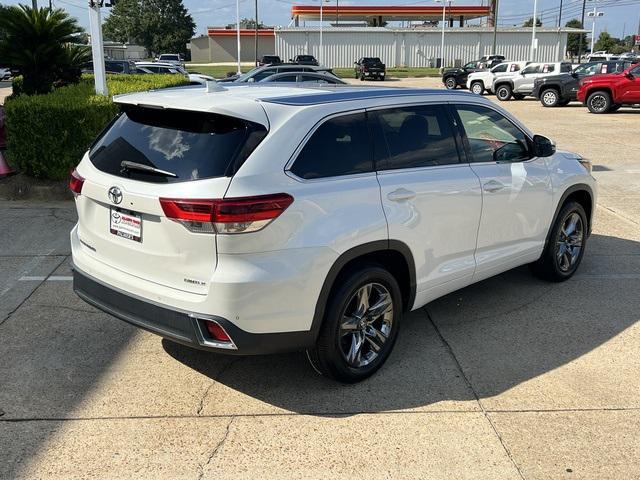 used 2017 Toyota Highlander car, priced at $28,927