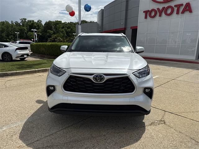used 2024 Toyota Highlander car, priced at $46,260