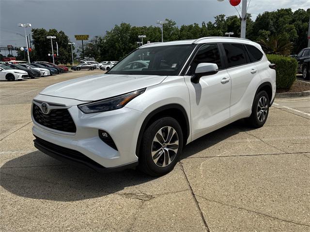used 2024 Toyota Highlander car, priced at $46,260