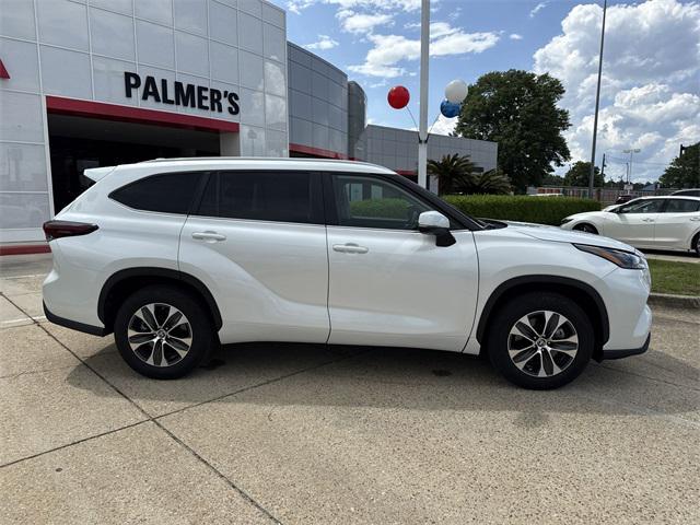used 2024 Toyota Highlander car, priced at $46,260